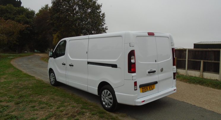 2015 15 Vauxhall Vivaro 1.6 CDTi 2900 Sportive Panel Van 5dr Diesel Manual L2 H1 Euro 5 (115 ps)