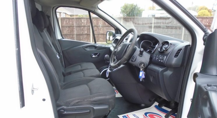 2015 15 Vauxhall Vivaro 1.6 CDTi 2900 Sportive Panel Van 5dr Diesel Manual L2 H1 Euro 5 (115 ps)