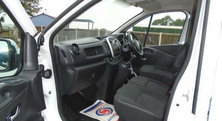 2015 15 Vauxhall Vivaro 1.6 CDTi 2900 Sportive Panel Van 5dr Diesel Manual L2 H1 Euro 5 (115 ps)